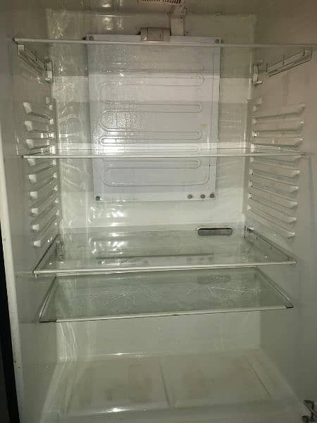 Dawlance full size refrigerator in good condition 5