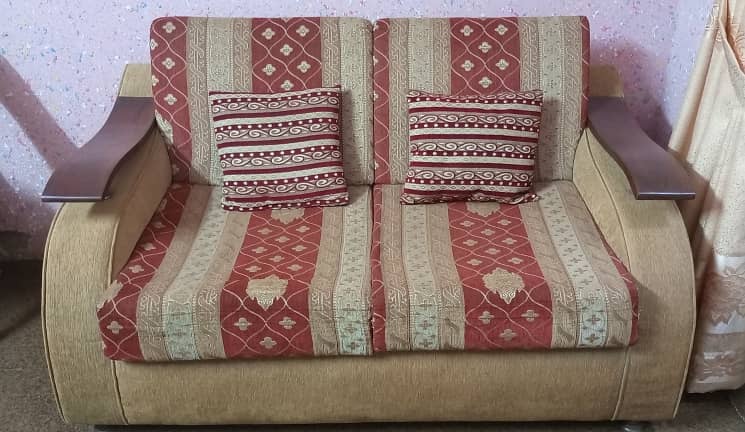 07 Seater Sofa set for sale in condition 10/8 all ok 2