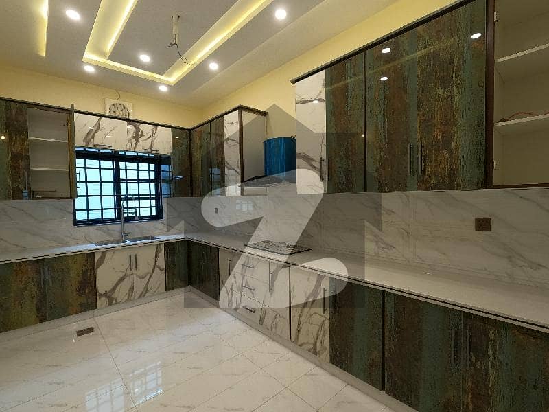1 Kanal House For Sell Available In Bahria Town - Nargis Block, Lahore. . . 6