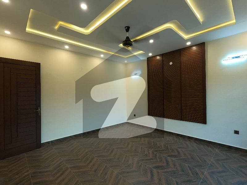 1 Kanal House For Sell Available In Bahria Town - Nargis Block, Lahore. . . 11