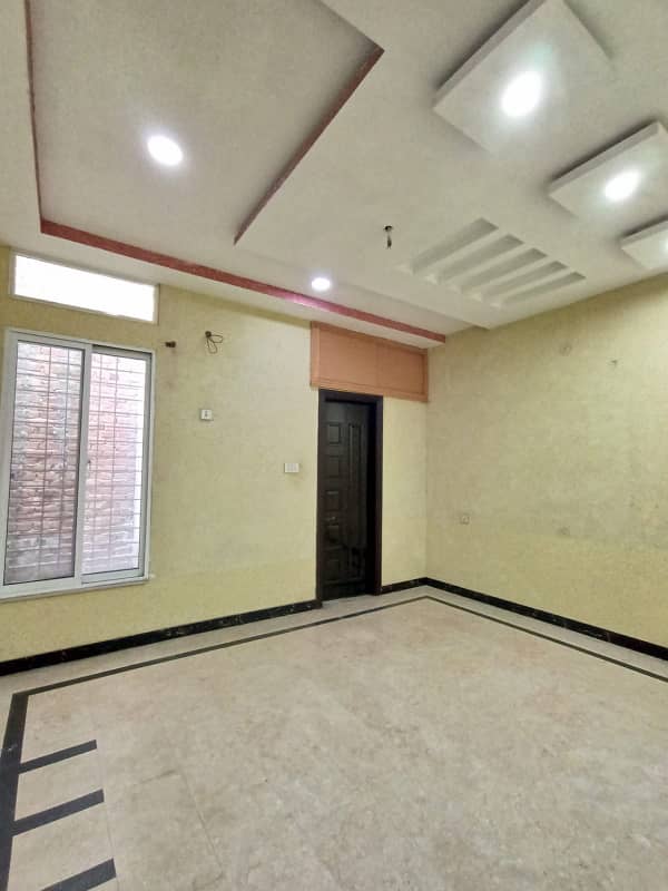 Ghalib City Society Boundary Wall Canal Road Faisalabad 6 Marla Upper Story House For Rent 7