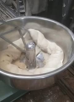 Atta ghondny wali machine / Flour making machine