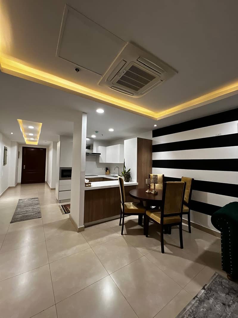 One Bedroom Luxury Apartments On Rent For Daily Basis at Gold Crest 0