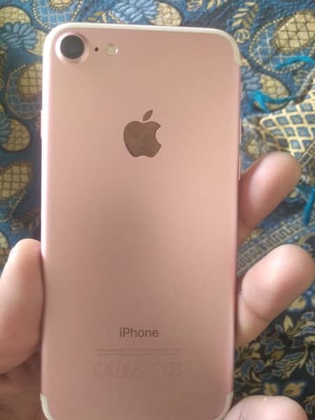 i phone 7    ''''    32 gb non pta 0