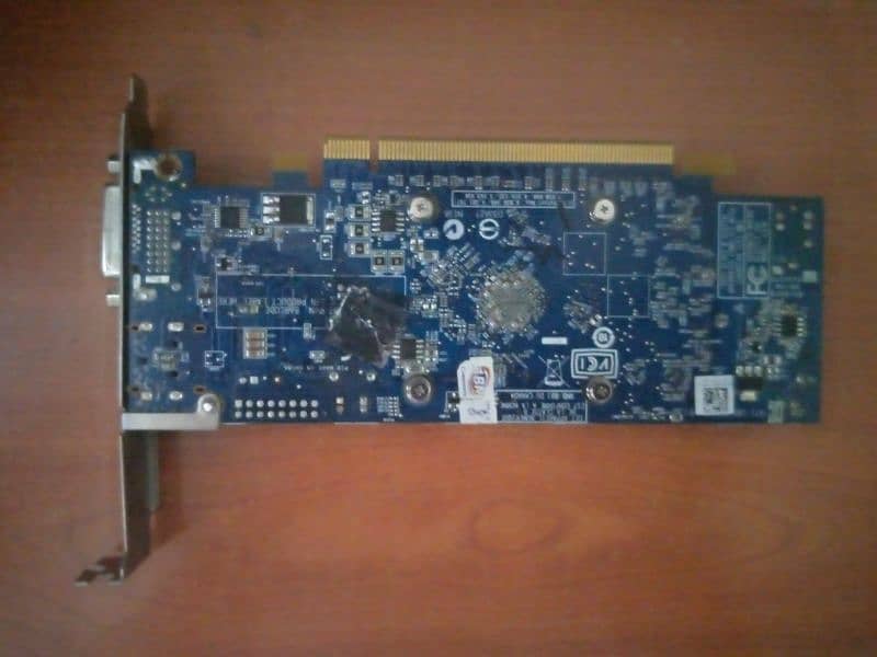 AMD Radeon HD 7570(7500 Series) 1