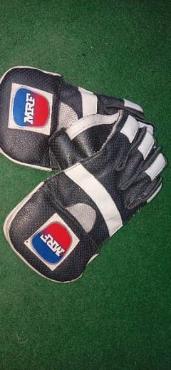 keeping gloves for Sale MRF Brand 10/10 condition ۔