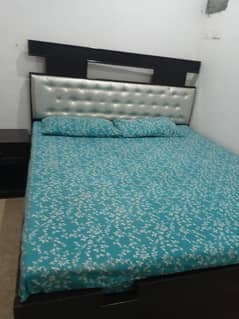 Woodeb King Size Bed without mattric