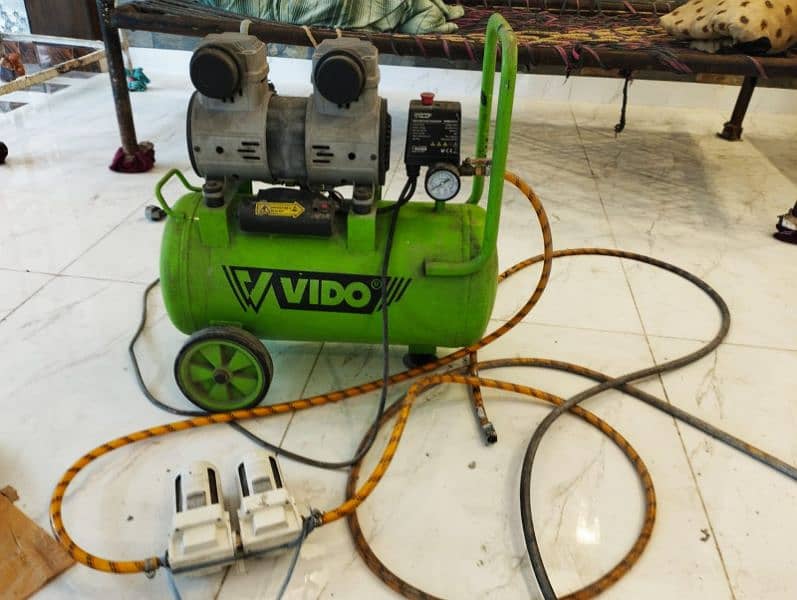 Vido Air compressor 24L with all equipments Just like new 1