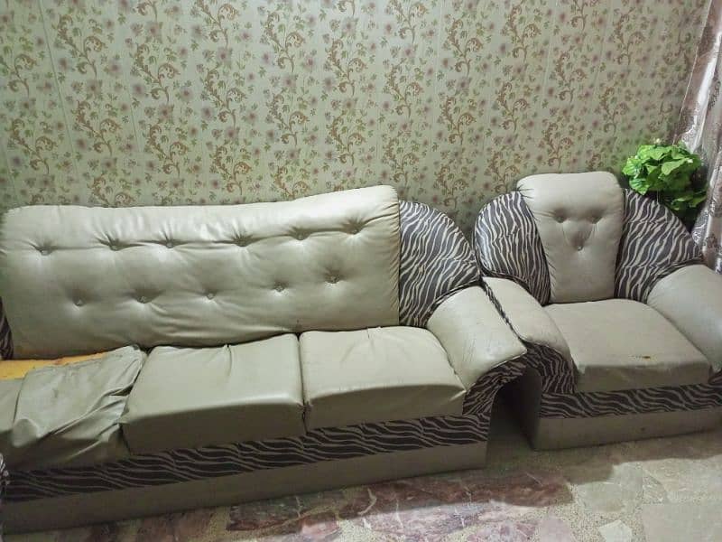 Sofa Set In a very Reasonable price 2