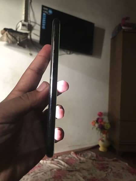 iPhone X 64gb zong or ufone sim life time warking 3