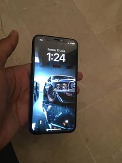 IPhone xs 10/10 condition (64)