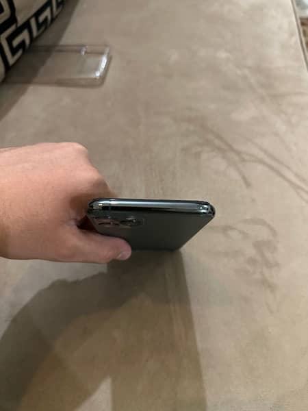 Iphone 11 Pro (Pta approved ) 7
