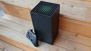 Xbox series x with HDMI cable 2 controller