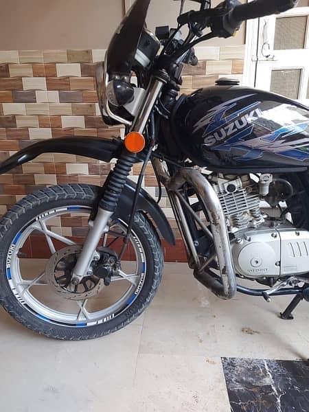 I am selling my bike GS150SE. 0