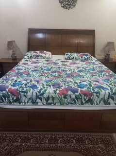 king size bed, side table, dressing table, spring mattress