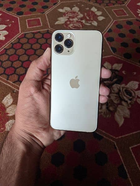 iPhone 11 pro contact: 03472977044 0