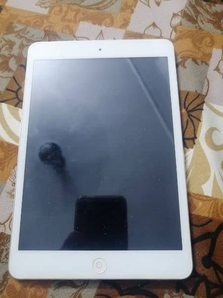 ipadmini3 battery timer 100.97. storage. 28 gb. 7ram. good condition 0