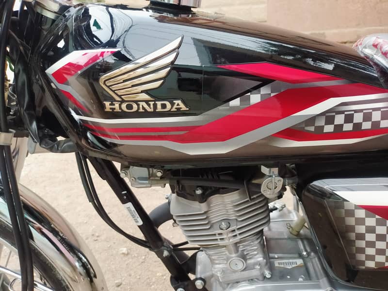 Honda CG 125 2024 8