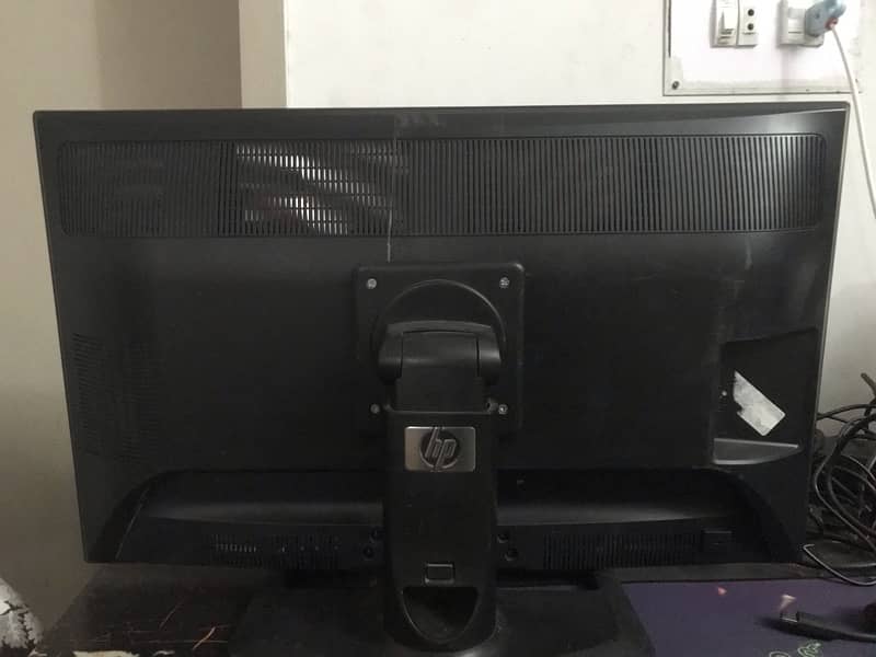 hp 2k moniter 1