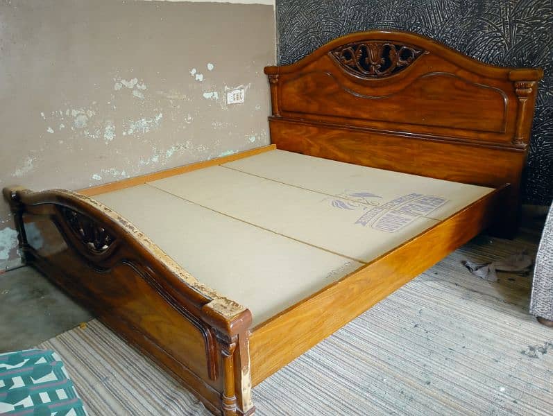 king size bed used shesham wood 0