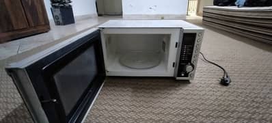 Dawlance DW 385 Microwave