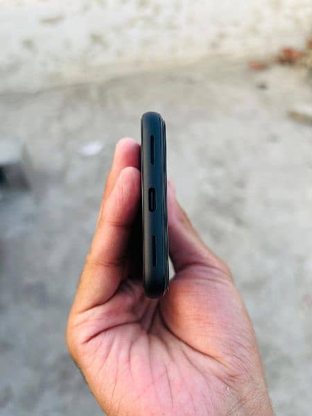 Pixel 4 dual sim pta just box open 3