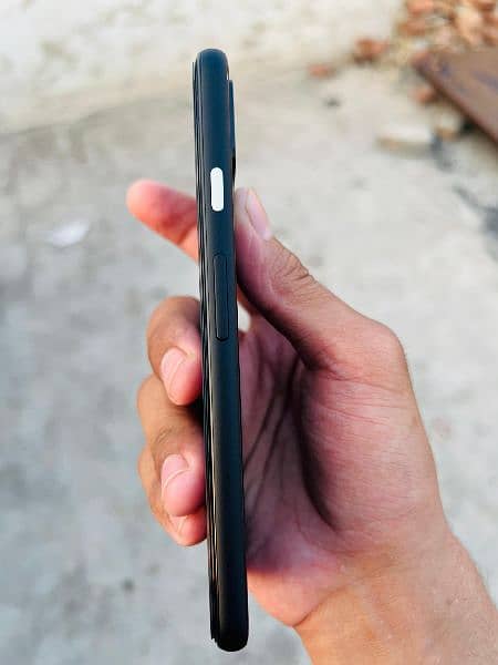 Pixel 4 dual sim pta just box open 5