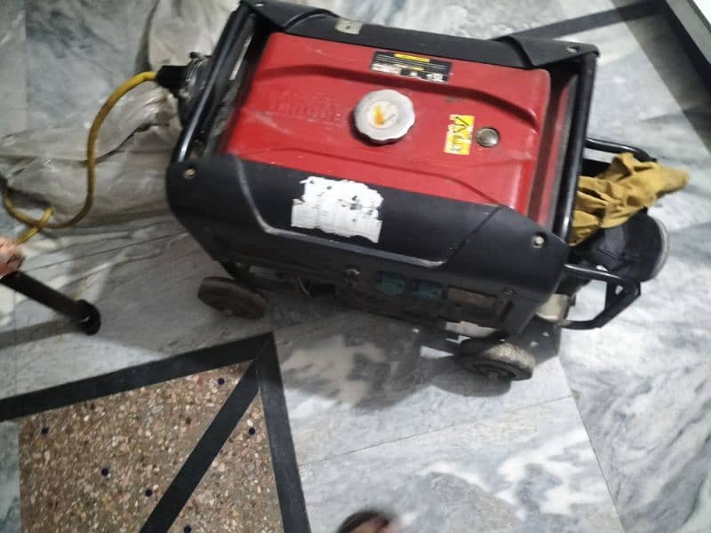 2 kv generator in good condition for sale 4