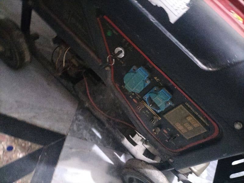 2 kv generator in good condition for sale 16