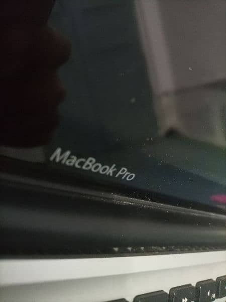 MacBook pro 0