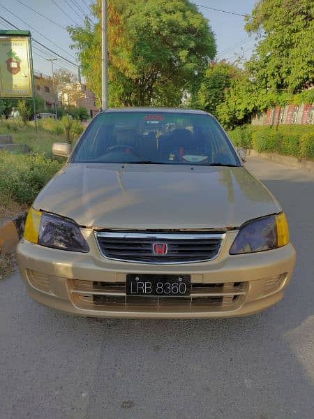 selling Honda car in lush condition 0