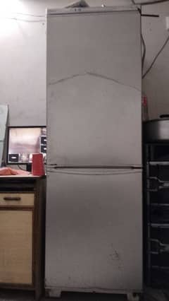 INDESIT REFRIGERATOR