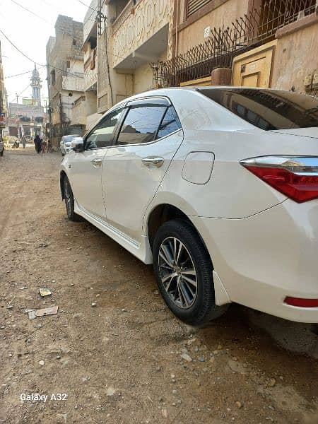 Toyota Corolla Altis 2018 4