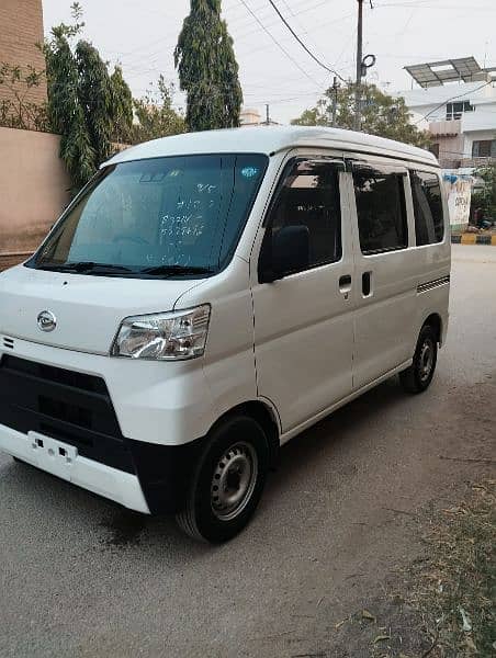 Daihatsu Hijet 2018 1