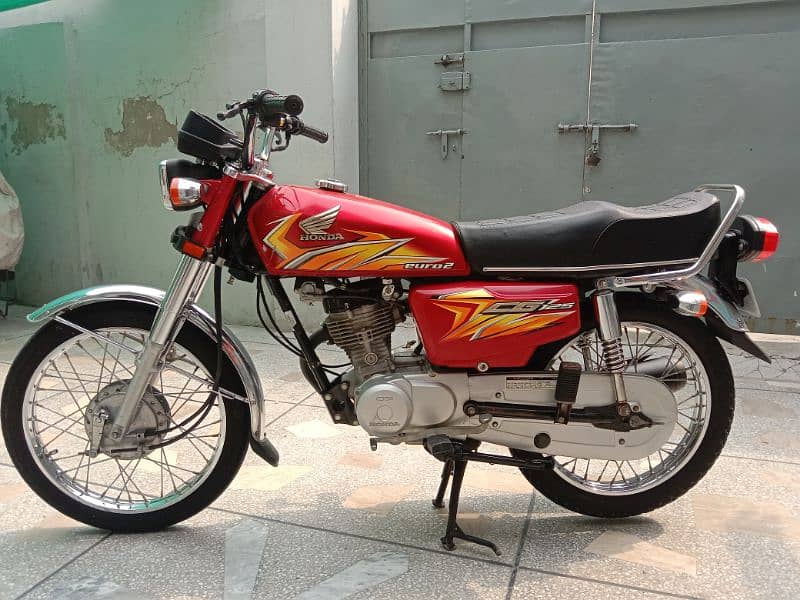 HONDA CG 125 model 2021 TOTAL ORIGINAL IN MINT CONDITION 3