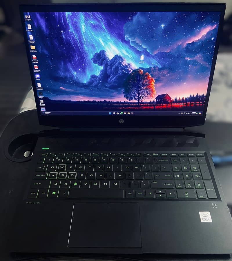 HP Pavilion 17.1" Gaming Laptop (Green Edition) 1