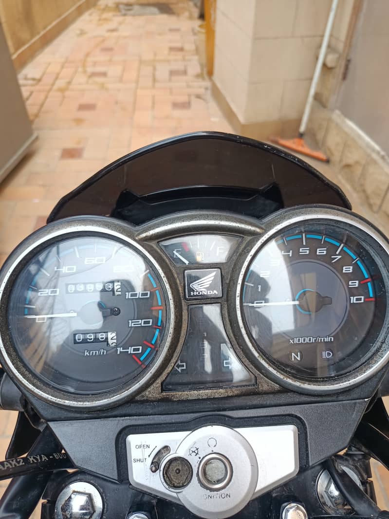 my Honda cb150f is brand new condition low mileage 8
