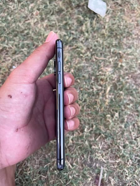 Non pra iphone xs 64 gb condition 10/9 All genuine parts 4