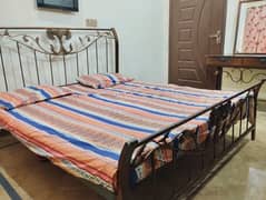 Bed Set with Mattress Mirror and Dressing