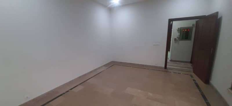 Brand knaal Sprat gate 3bed upper portion for rent in dha phase 1 15