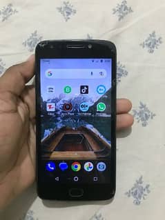 Moto E4 2gb 16gb official pta approved