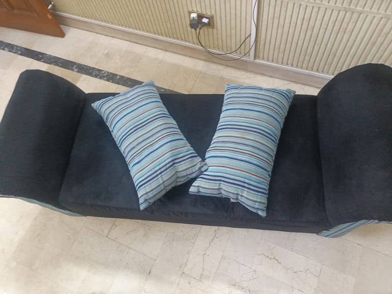 second hand Sofa or Couch in black colour with 2 cushions 6