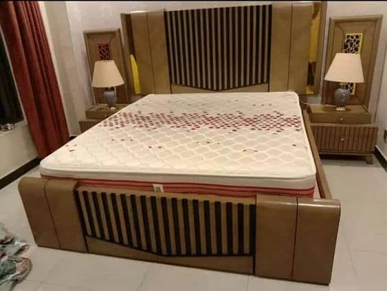 Double bed / poshish bed / brass stips bed/side tables 2