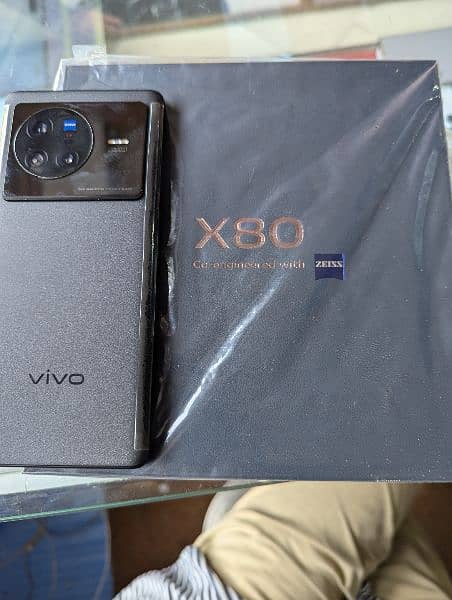 VIVO X80 12GB Ram 256GB memory 6