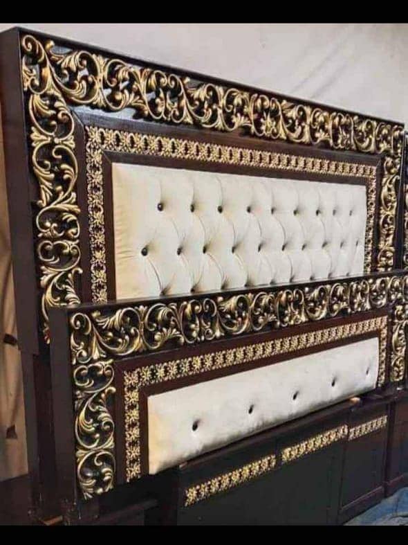 bed / double bed / king size bed / wooden bed / bed set / bedroom set 4