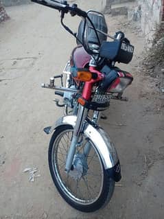 Honda CD 70 new condition golden number 2524 Lahore ke registration