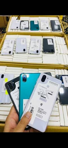 Aquos R3, R5G PTA and non Pta