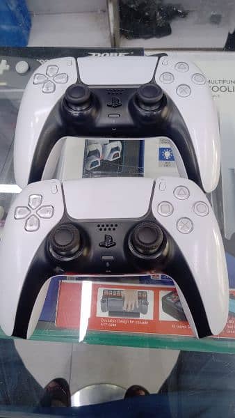 PS5 original controller 1