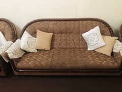 Velvet Jacquard 5 Seater Sofa Set With Cushions  Available For Sale.