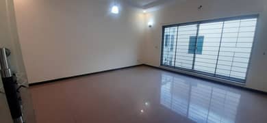 ONE KANAL LIKE A BRAND NEW UPPER PORTION SEPARATE GATE HOUSE FOR RENT IN DHA PHASE 5 AT LAHORE